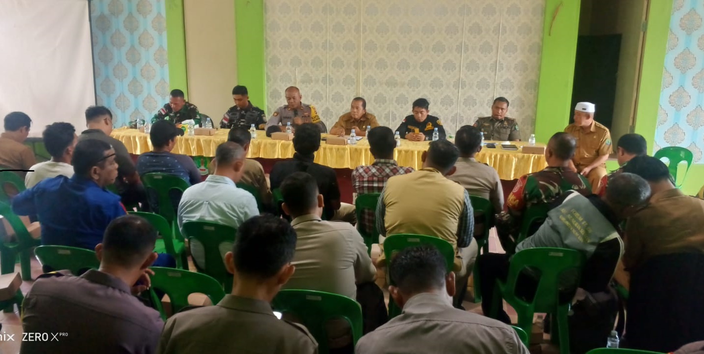 Pertemuan koordinasi masalah pencurian rumput laut di Nunukan. (ADHE/DIKSIPRO)
